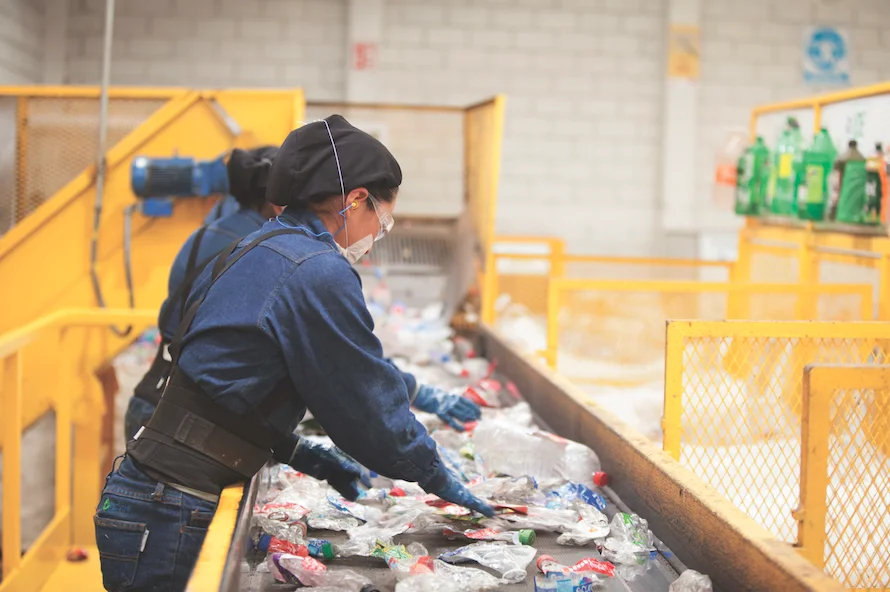 La meta es reciclar al menos 90% de los residuos post-industriales