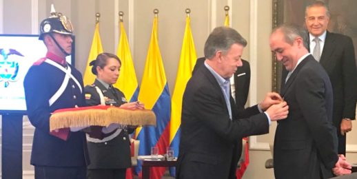 Coca-Cola FEMSA reconocida con la Gran Órden Nacional al Mérito por su contribución a la paz en Colombia.