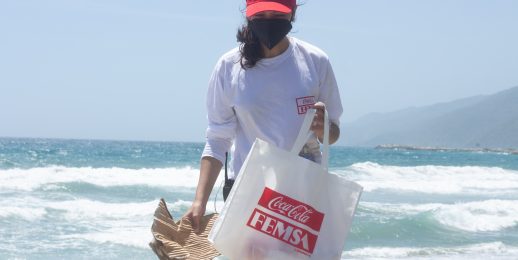 Red por el Planeta: Coca-Cola FEMSA Venezuela inaugura punto ecológico en Playa Los Cocos.